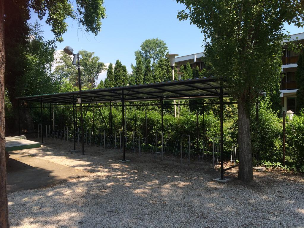 Lidó Társasnyaraló Balatonlelle Exterior foto