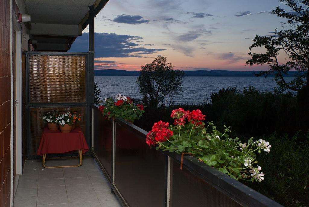 Lidó Társasnyaraló Balatonlelle Exterior foto